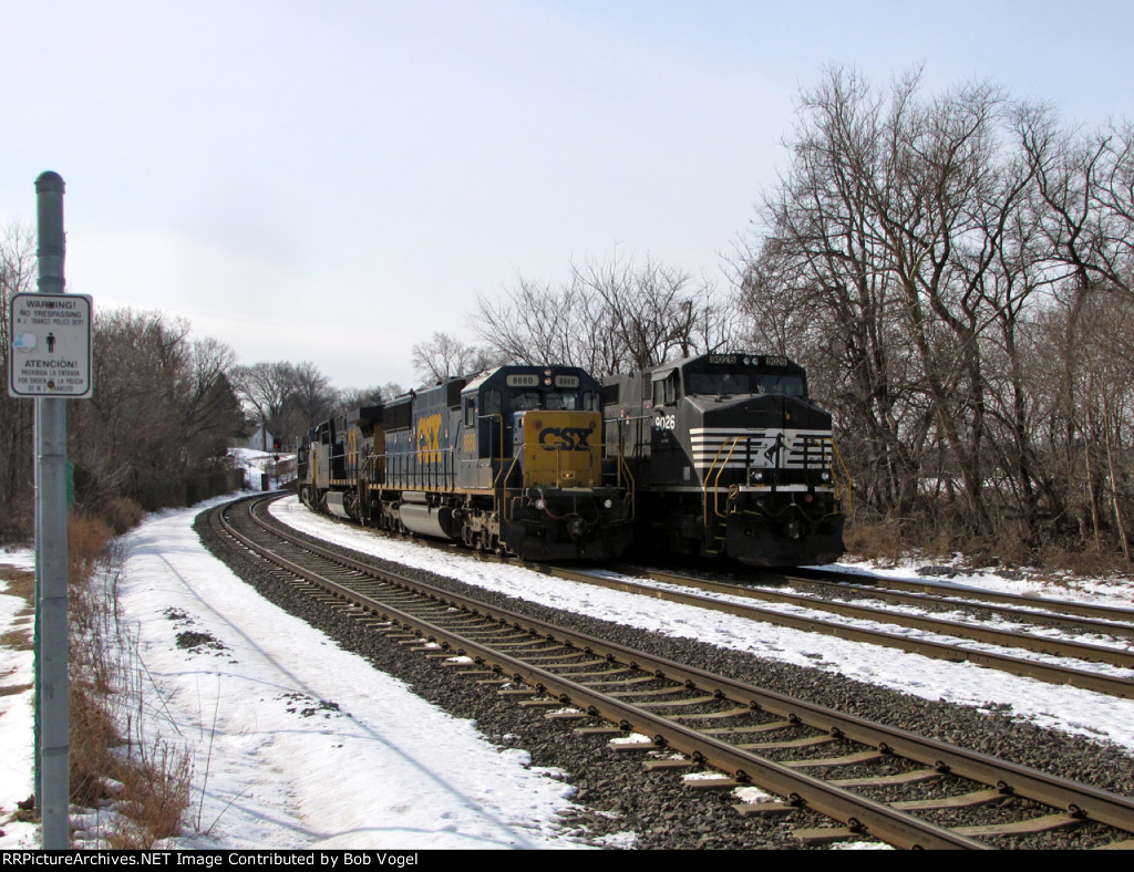 CSX 8660 and NS 9026